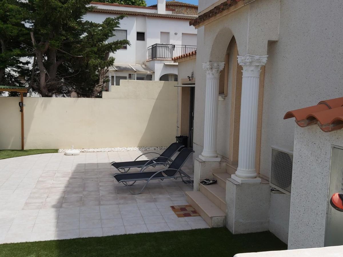 Villa Casa Amb Piscina Privada Ampuriabrava Exterior foto