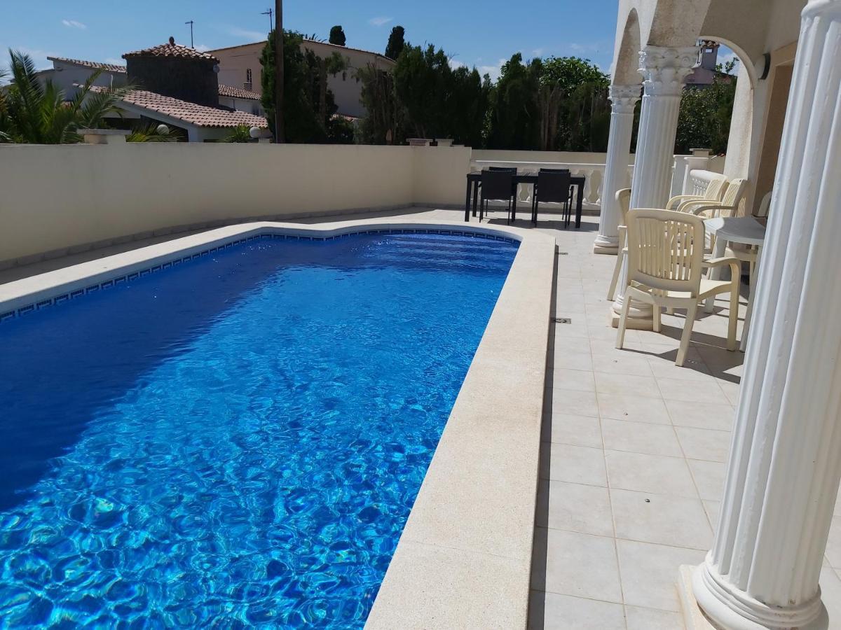 Villa Casa Amb Piscina Privada Ampuriabrava Exterior foto