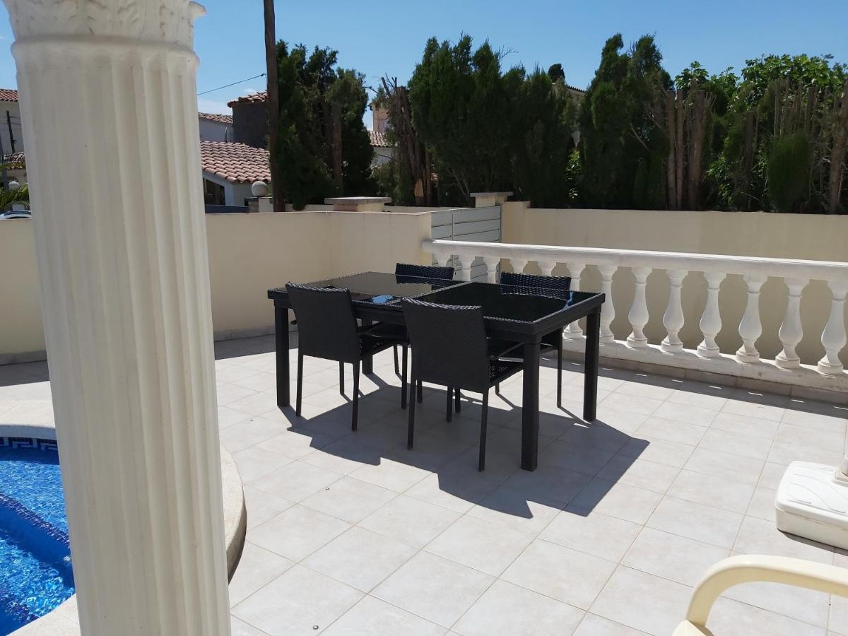 Villa Casa Amb Piscina Privada Ampuriabrava Exterior foto